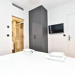 Cmg Opera Apartament *