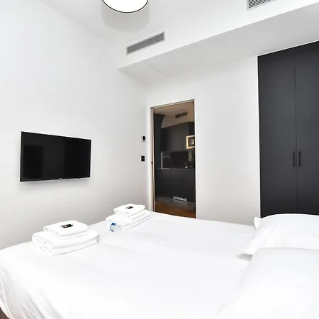 Cmg Opera Apartment