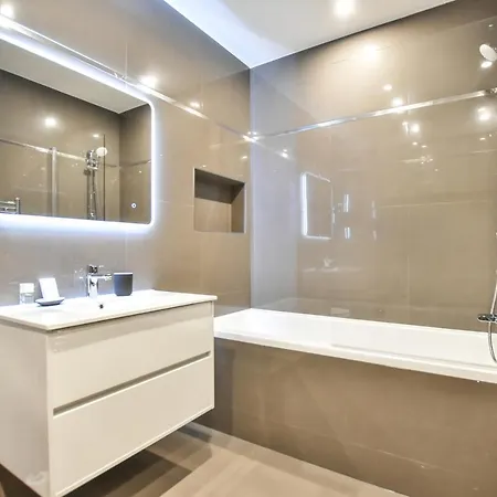 Cmg Opera Apartmán *