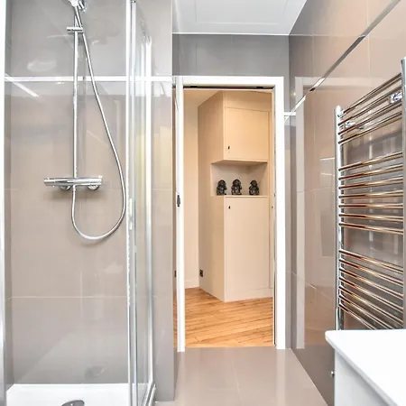 Cmg Opera Apartmán *